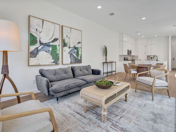 3620 SAUER Street B, Houston TX 77004