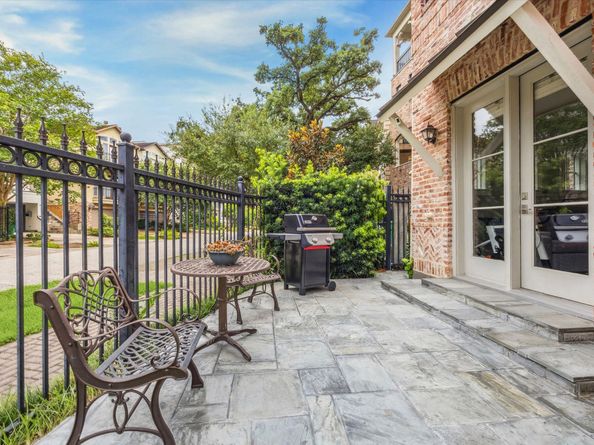 6331 Durford Street, Houston TX 77007
