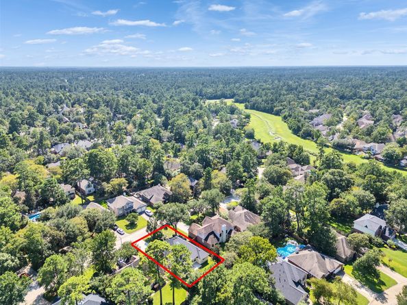 66 N Brooksedge Circle, The Woodlands TX 77382