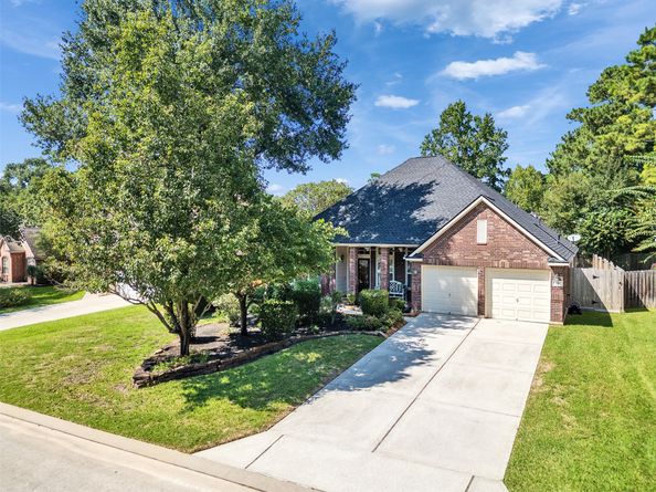 66 N Brooksedge Circle, The Woodlands TX 77382