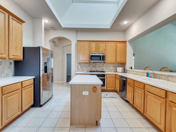 66 N Brooksedge Circle, The Woodlands TX 77382