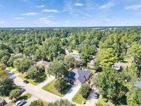 66 N Brooksedge Circle, The Woodlands TX 77382