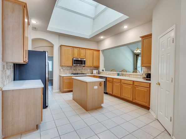 66 N Brooksedge Circle, The Woodlands TX 77382