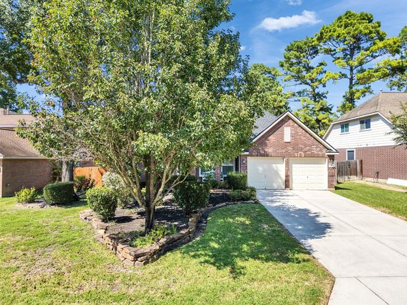 66 N Brooksedge Circle, The Woodlands TX 77382