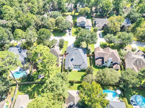 66 N Brooksedge Circle, The Woodlands TX 77382
