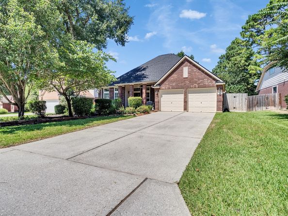 66 N Brooksedge Circle, The Woodlands TX 77382