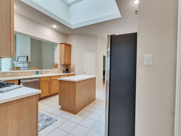 66 N Brooksedge Circle, The Woodlands TX 77382