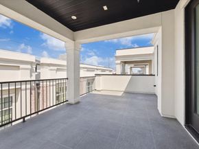 5824 Winsome Lane B, Houston TX 77057