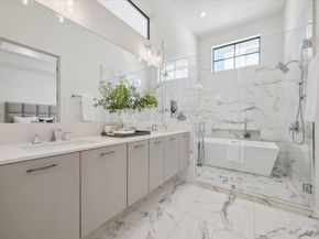 5824 Winsome Lane B, Houston TX 77057