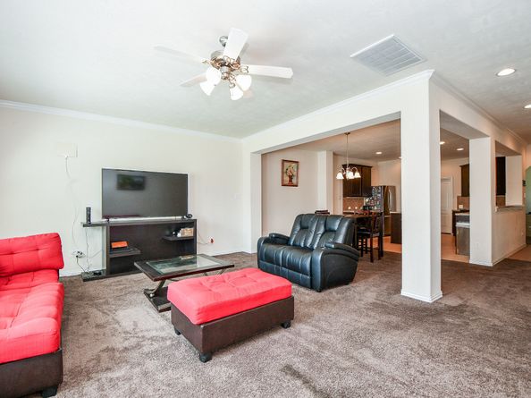 5103 Dartmoor Ridge Trail, Houston TX 77066