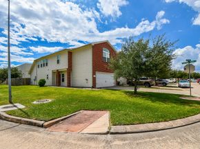 5103 Dartmoor Ridge Trail, Houston TX 77066