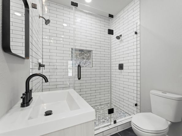1605 W Hedrick Street, Houston TX 77011