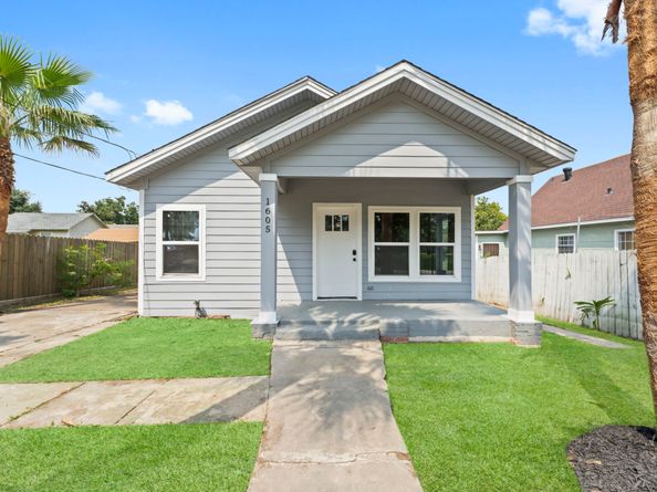 1605 W Hedrick Street, Houston TX 77011