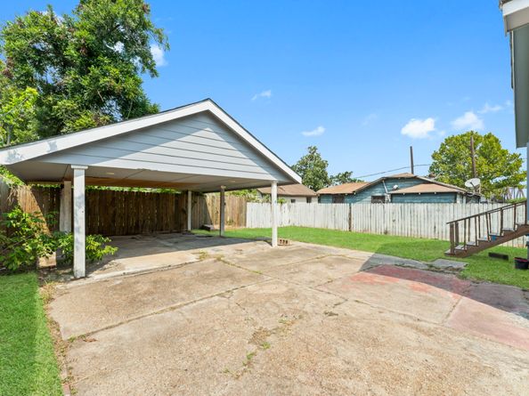 1605 W Hedrick Street, Houston TX 77011
