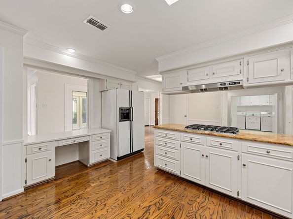 2930 Country Club Boulevard, Sugar Land TX 77478