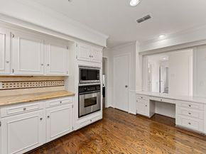 2930 Country Club Boulevard, Sugar Land TX 77478