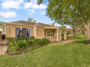 2930 Country Club Boulevard, Sugar Land TX 77478