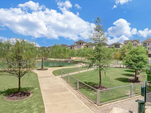 6132 Cottage Grove Lake Drive, Houston TX 77007