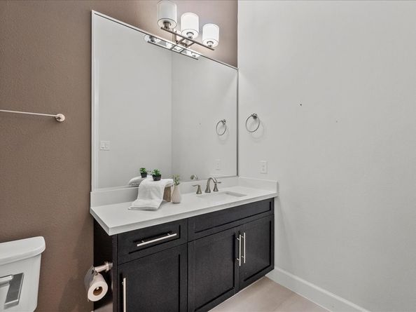 403 N Nagle Street B, Houston TX 77003