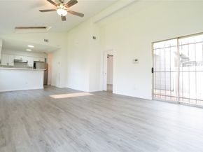 6324 Shadow Tree Drive 632, Houston TX 77035