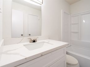 6324 Shadow Tree Drive 632, Houston TX 77035