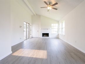 6324 Shadow Tree Drive 632, Houston TX 77035