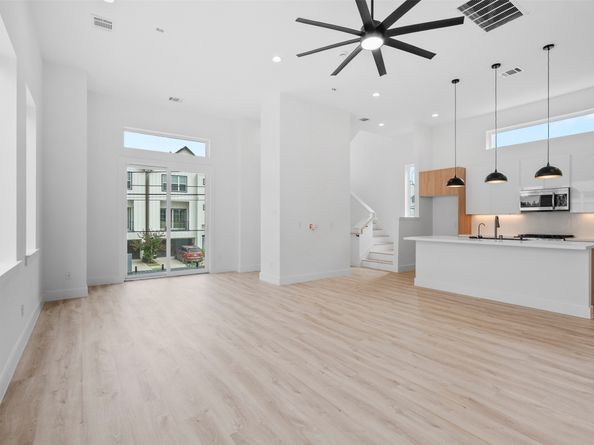 3405 Hutchins Street, Houston TX 77004