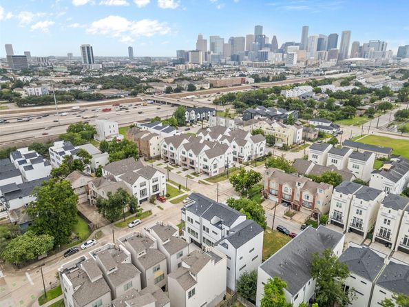 3405 Hutchins Street, Houston TX 77004