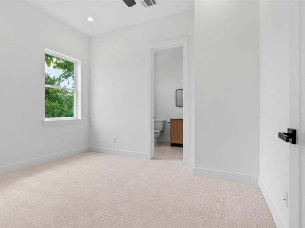 3405 Hutchins Street, Houston TX 77004