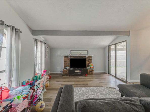 7230 Corta Calle Drive, Houston TX 77083
