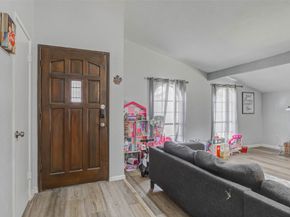 7230 Corta Calle Drive, Houston TX 77083