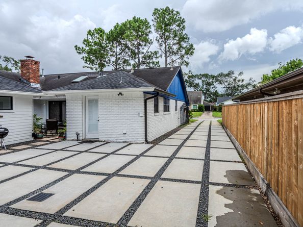 6518 Kury Lane, Houston TX 77008