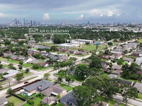 6518 Kury Lane, Houston TX 77008