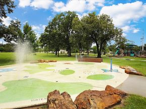 6518 Kury Lane, Houston TX 77008