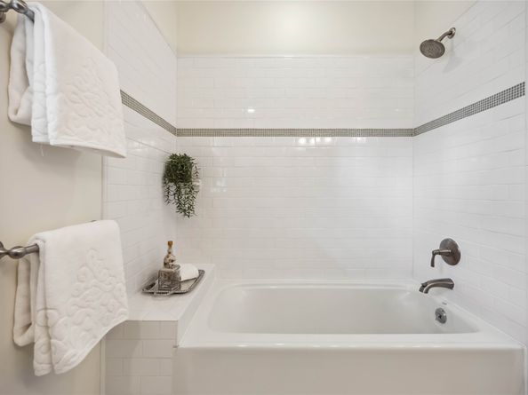 2621 Morrison Street, Houston TX 77009