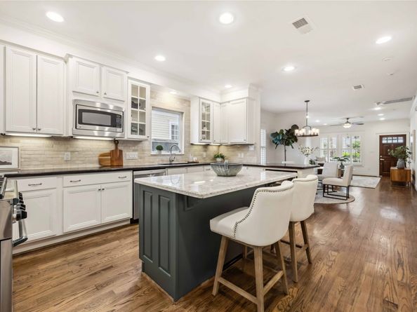 2621 Morrison Street, Houston TX 77009