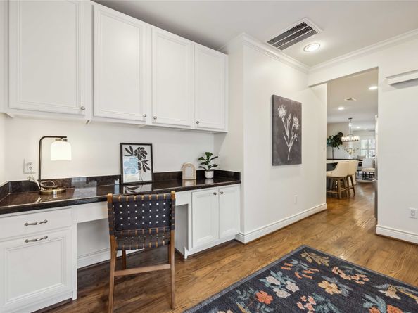 2621 Morrison Street, Houston TX 77009