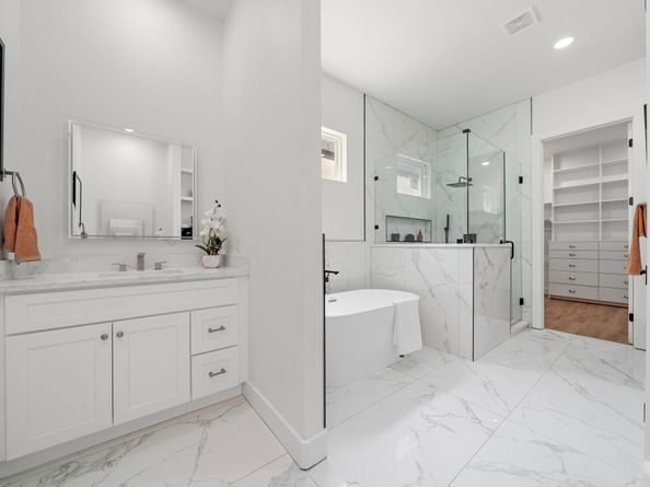 406 E 33rd Street, Houston TX 77018