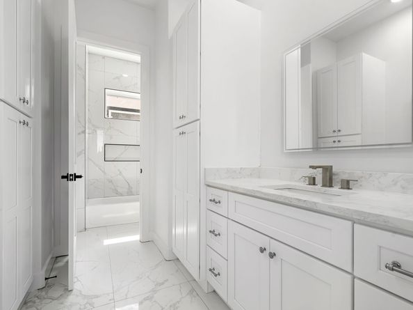 406 E 33rd Street, Houston TX 77018