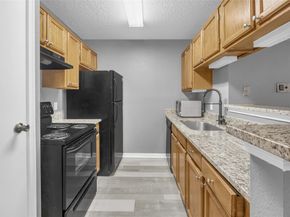 3770 Lovers Wood Lane 810, Houston TX 77014