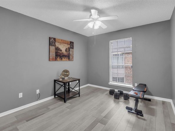 3770 Lovers Wood Lane 810, Houston TX 77014