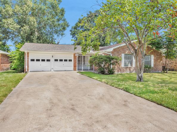 9326 Meadowbriar Lane, Houston TX 77063