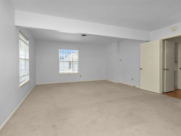 9326 Meadowbriar Lane, Houston TX 77063