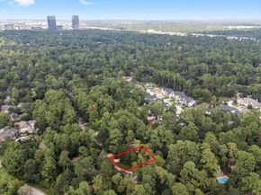 9 S Mossrock Road, The Woodlands TX 77380