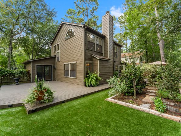 9 S Mossrock Road, The Woodlands TX 77380