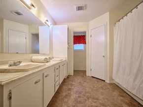 9438 Cedar Point Circle, Houston TX 77070
