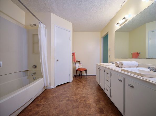 9438 Cedar Point Circle, Houston TX 77070