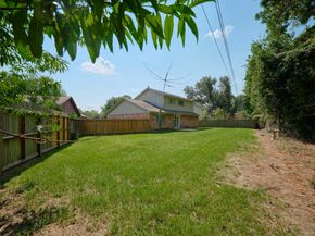 9438 Cedar Point Circle, Houston TX 77070