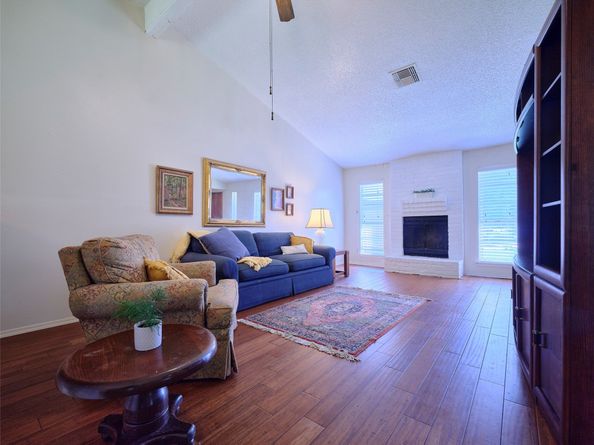 9438 Cedar Point Circle, Houston TX 77070