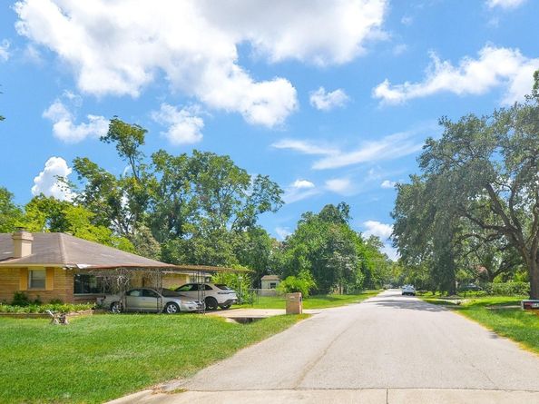 11933 Barryknoll Lane, Houston TX 77024